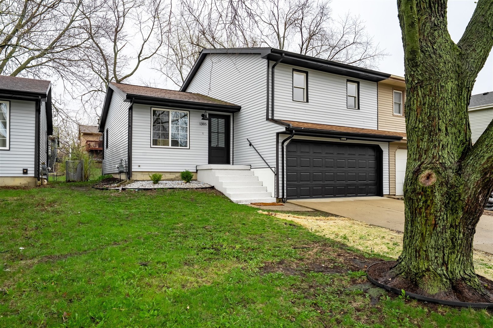 1305 Bancroft Drive, Bloomington, IL 61704