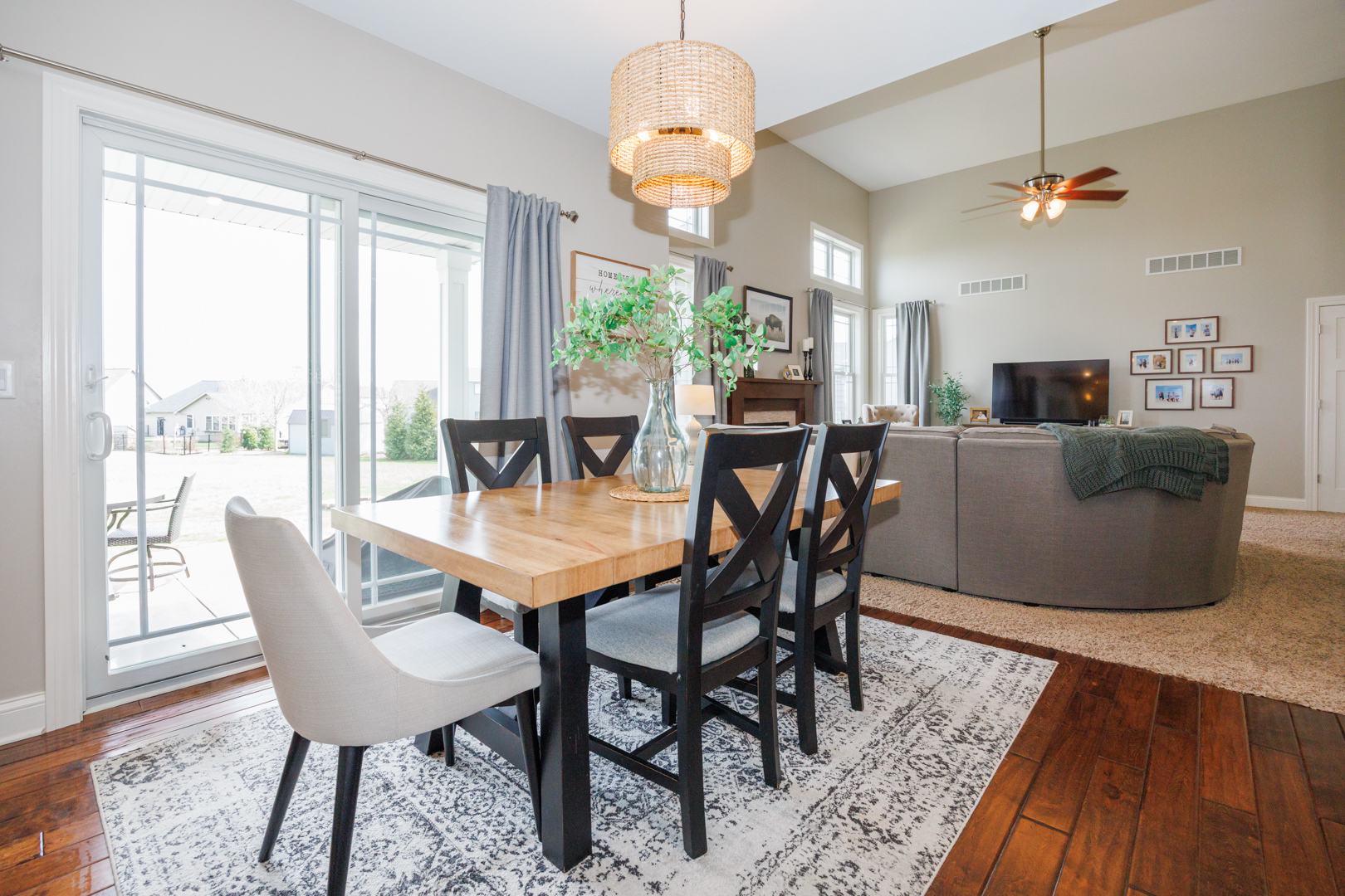 114 Mallard Way, Hudson, IL 61748