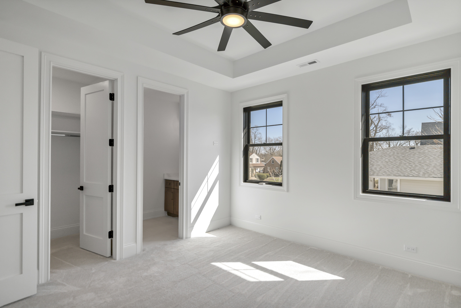 170 W Armitage Avenue, Elmhurst, IL 60126