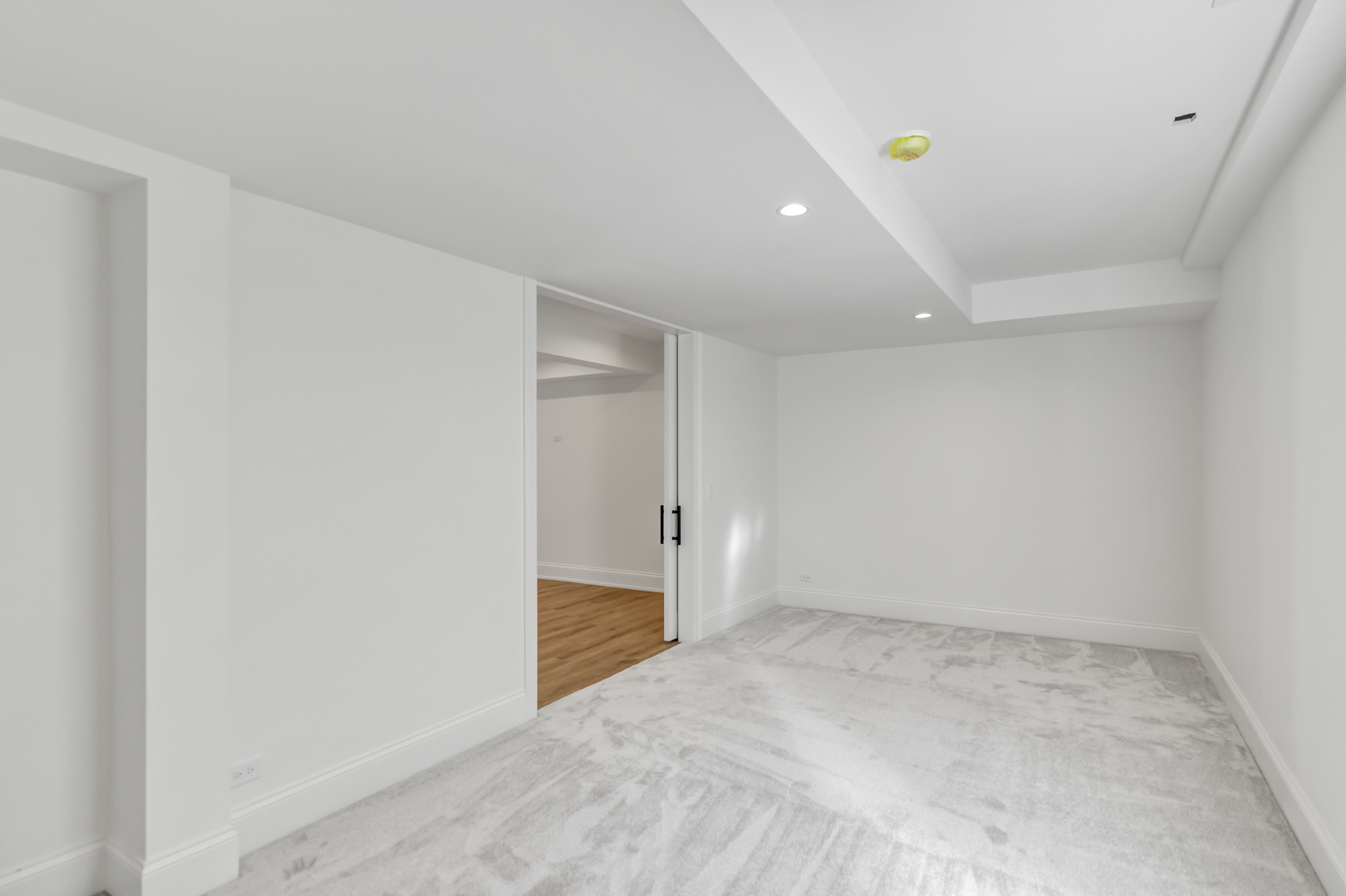 170 W Armitage Avenue, Elmhurst, IL 60126