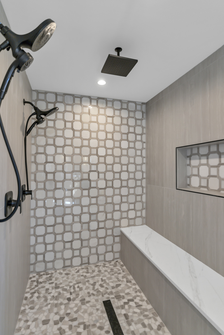 170 W Armitage Avenue, Elmhurst, IL 60126