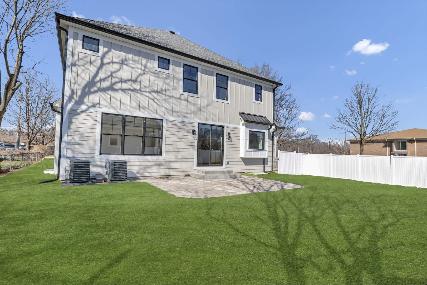 170 W Armitage Avenue, Elmhurst, IL 60126