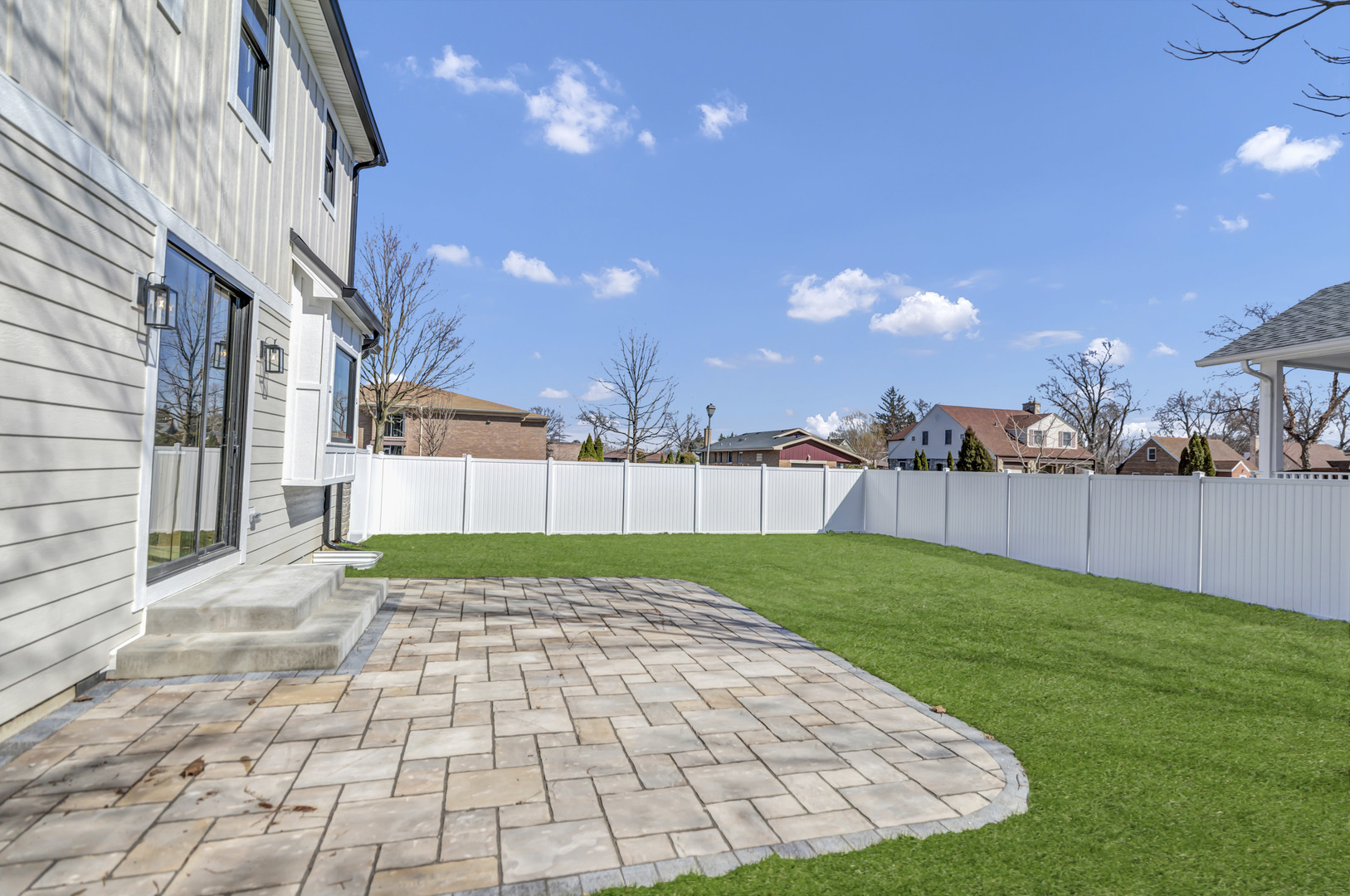 170 W Armitage Avenue, Elmhurst, IL 60126