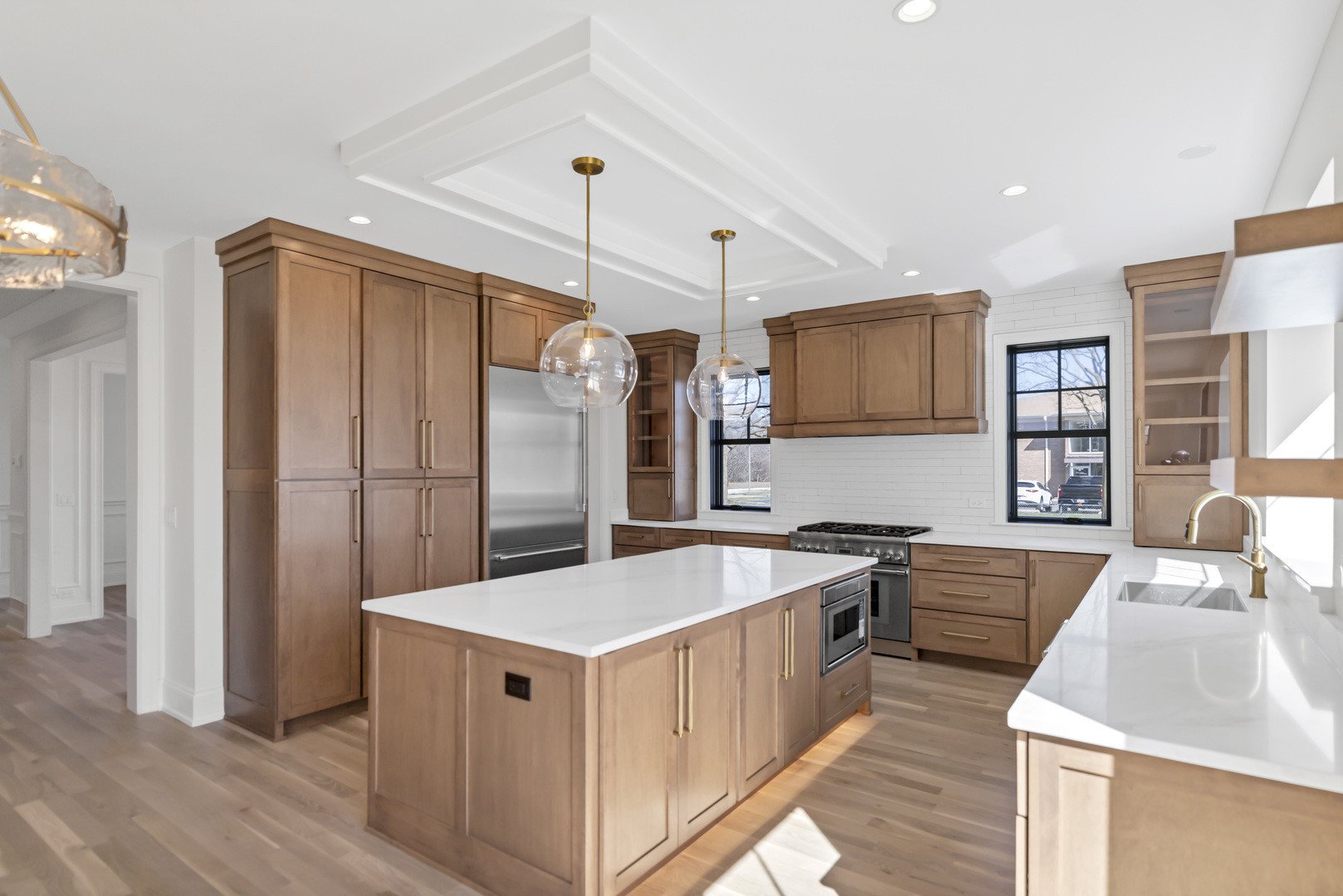 170 W Armitage Avenue, Elmhurst, IL 60126