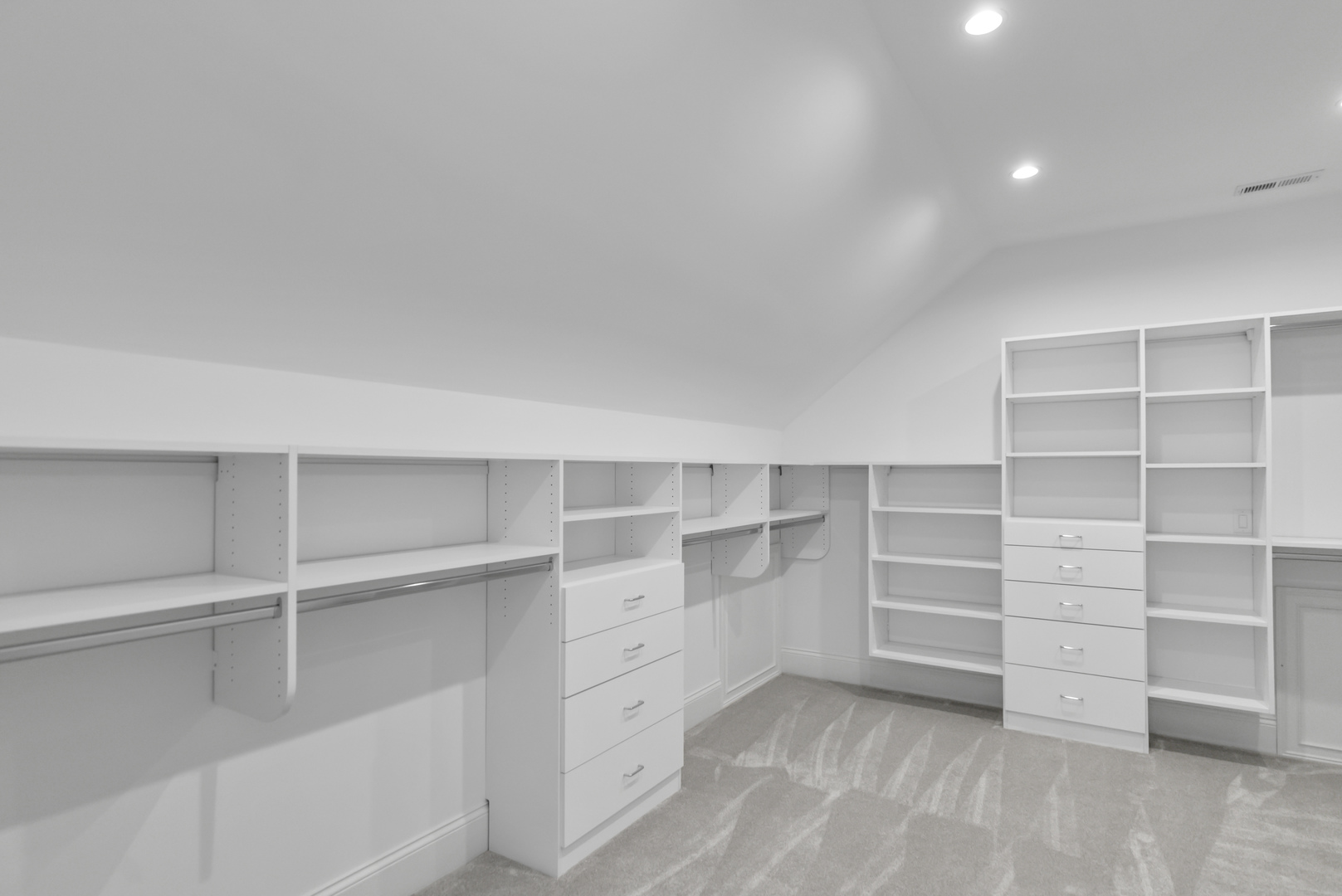 170 W Armitage Avenue, Elmhurst, IL 60126