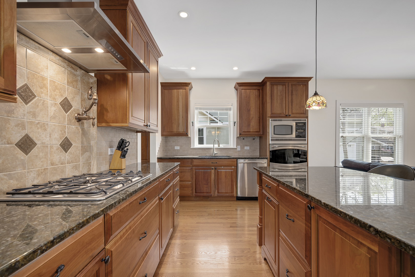 430 S Highland Avenue, Lombard, IL 60148