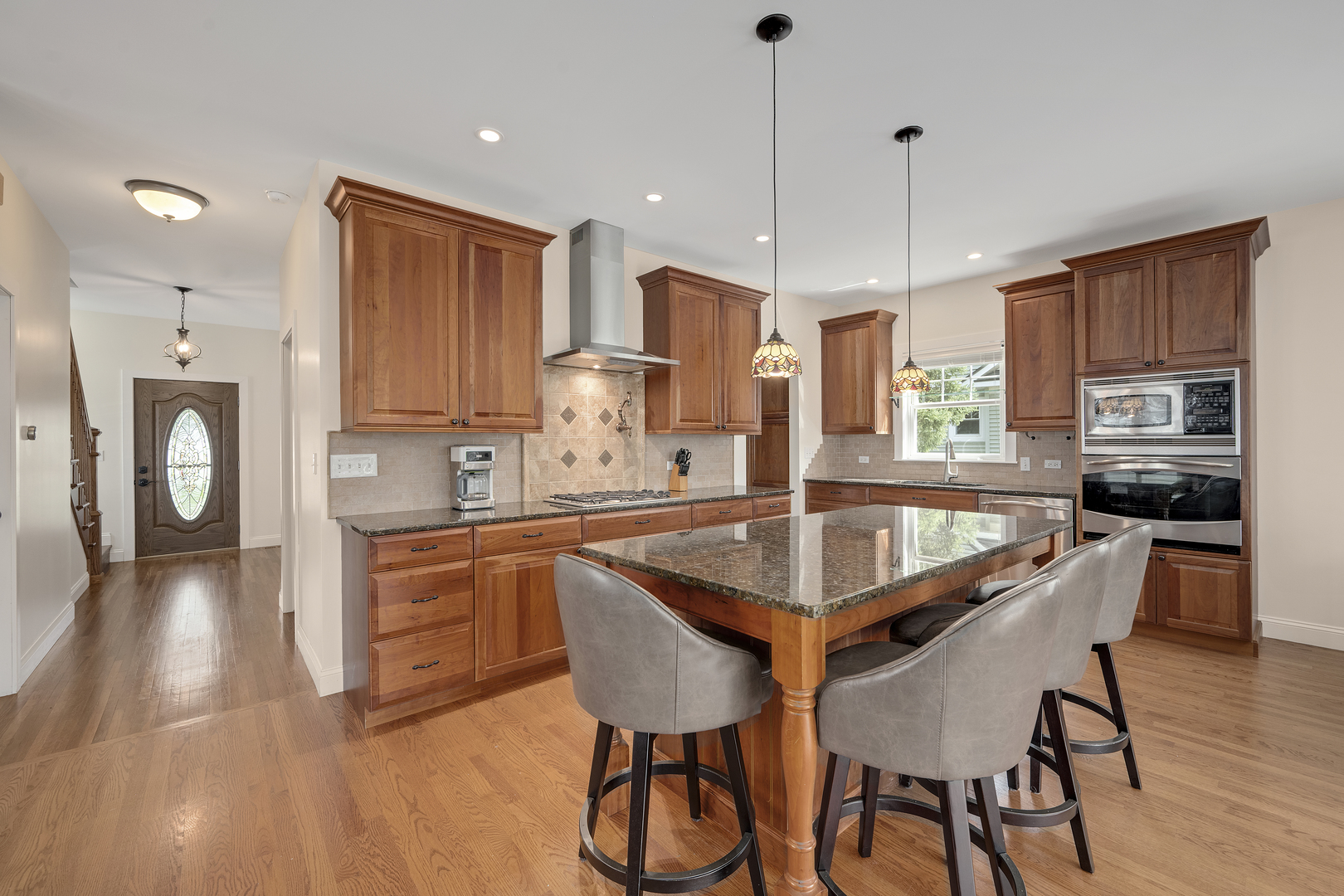 430 S Highland Avenue, Lombard, IL 60148
