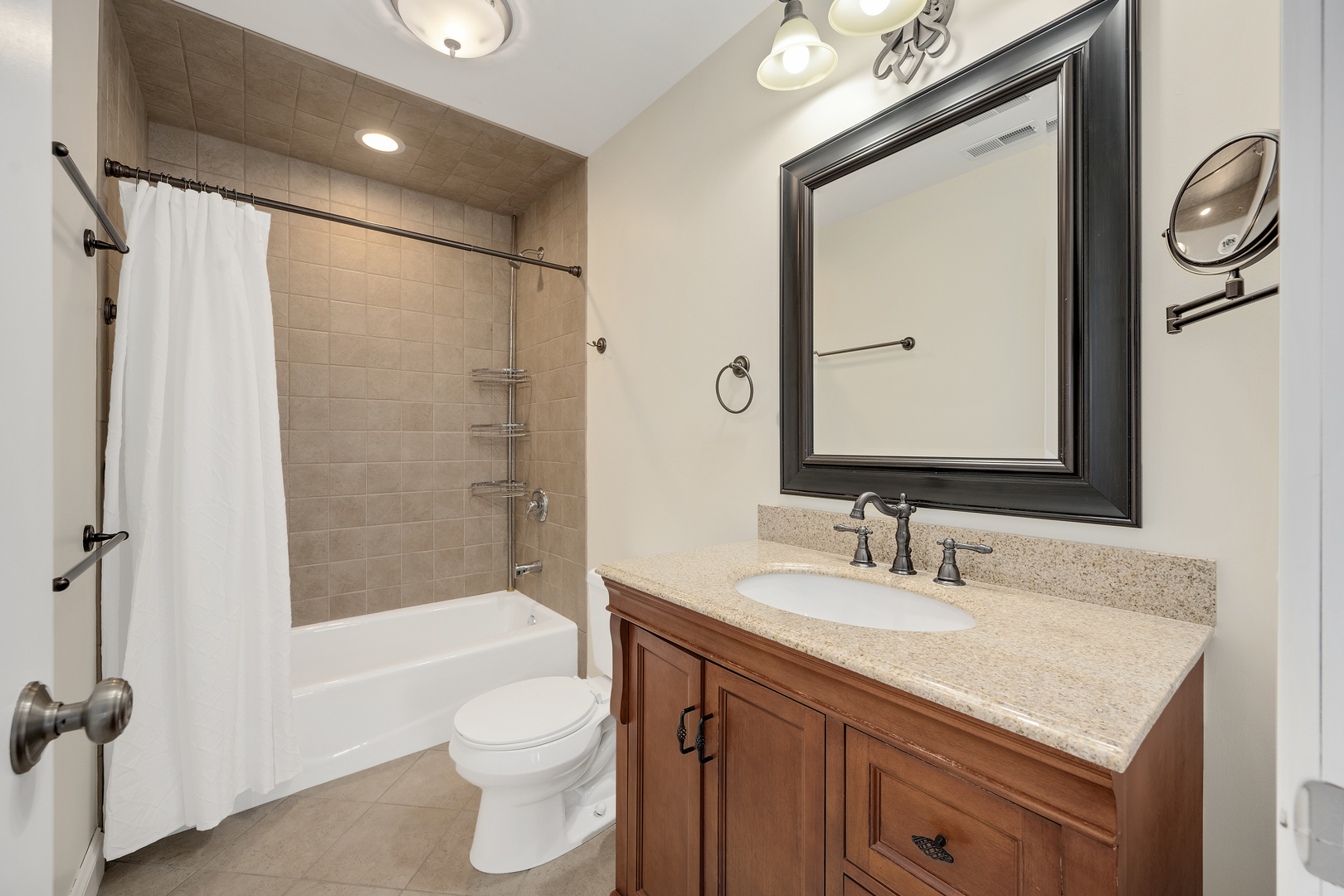 430 S Highland Avenue, Lombard, IL 60148
