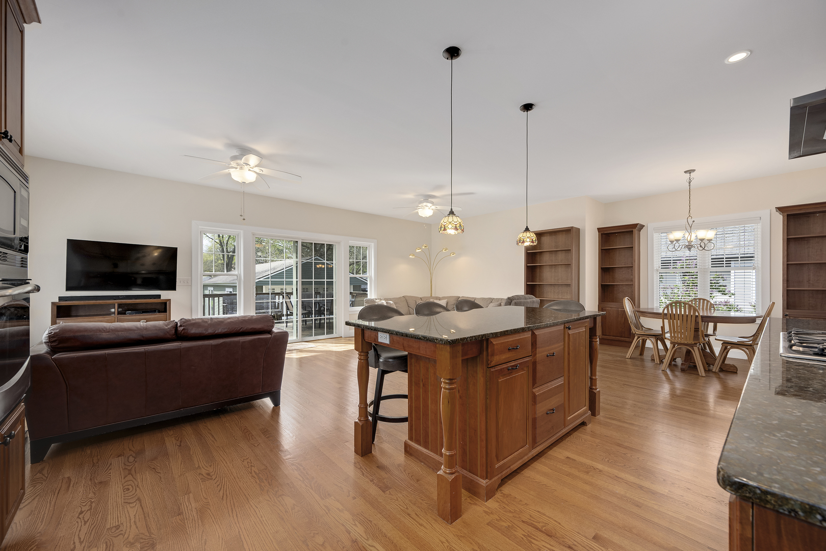 430 S Highland Avenue, Lombard, IL 60148