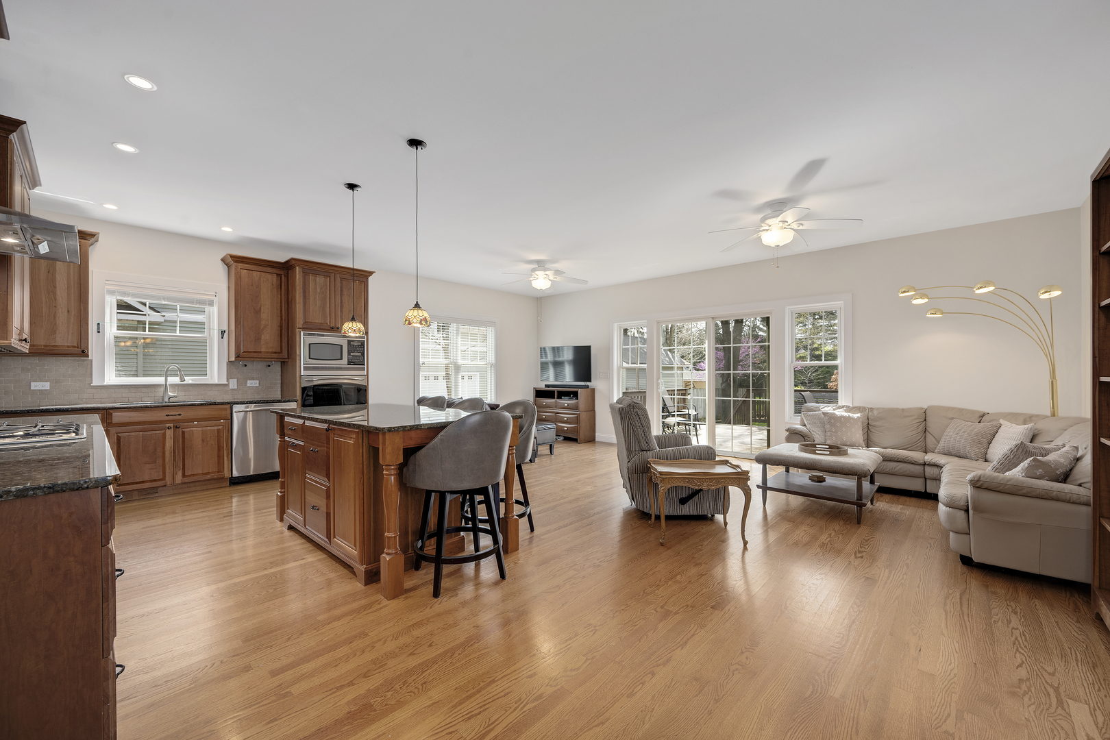 430 S Highland Avenue, Lombard, IL 60148