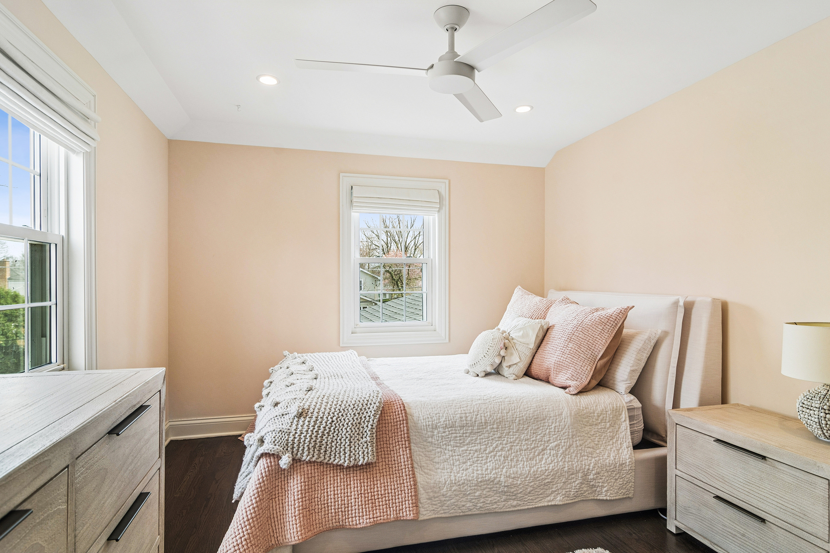 627 S Lincoln Lane, Arlington Heights, IL 60005