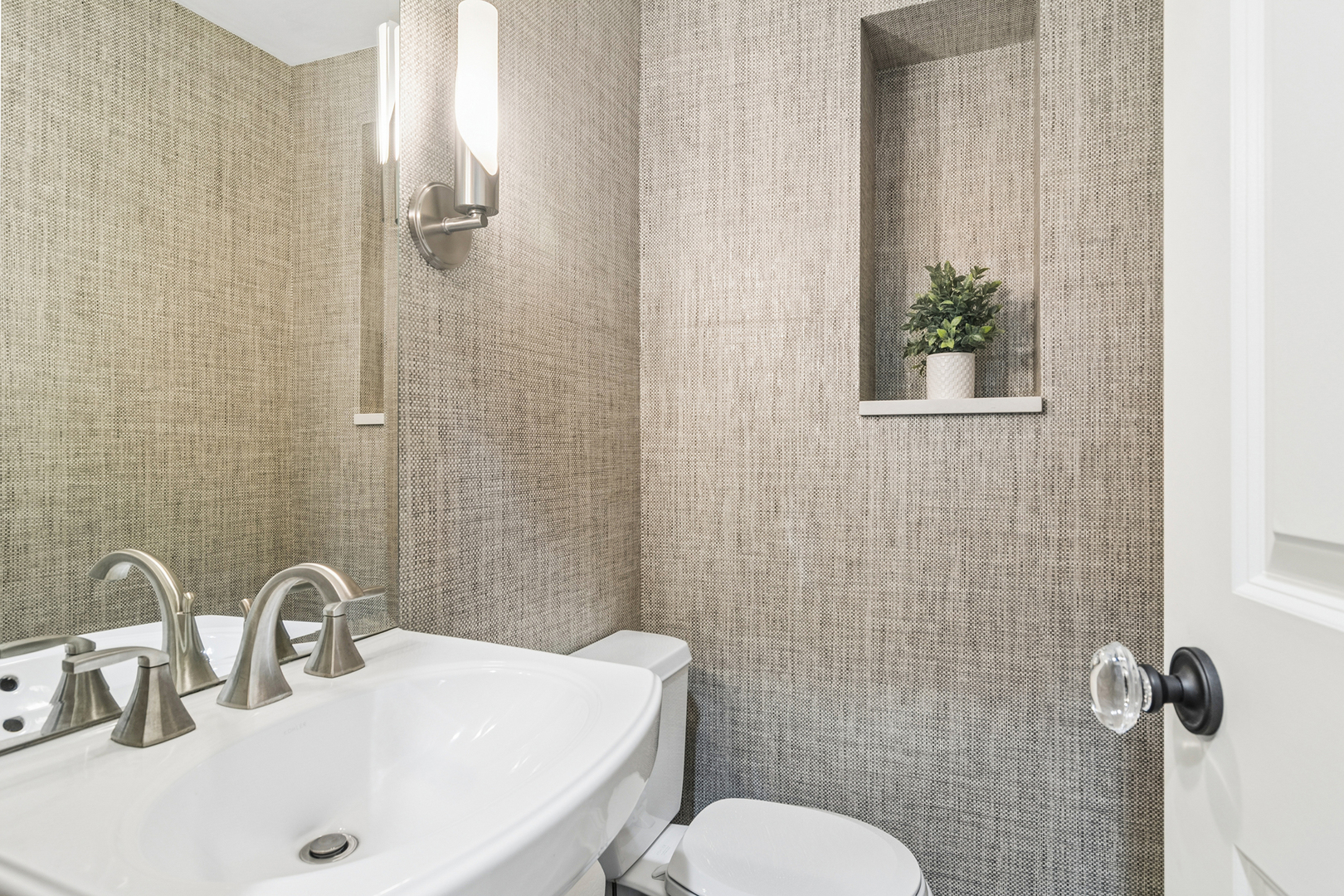 627 S Lincoln Lane, Arlington Heights, IL 60005