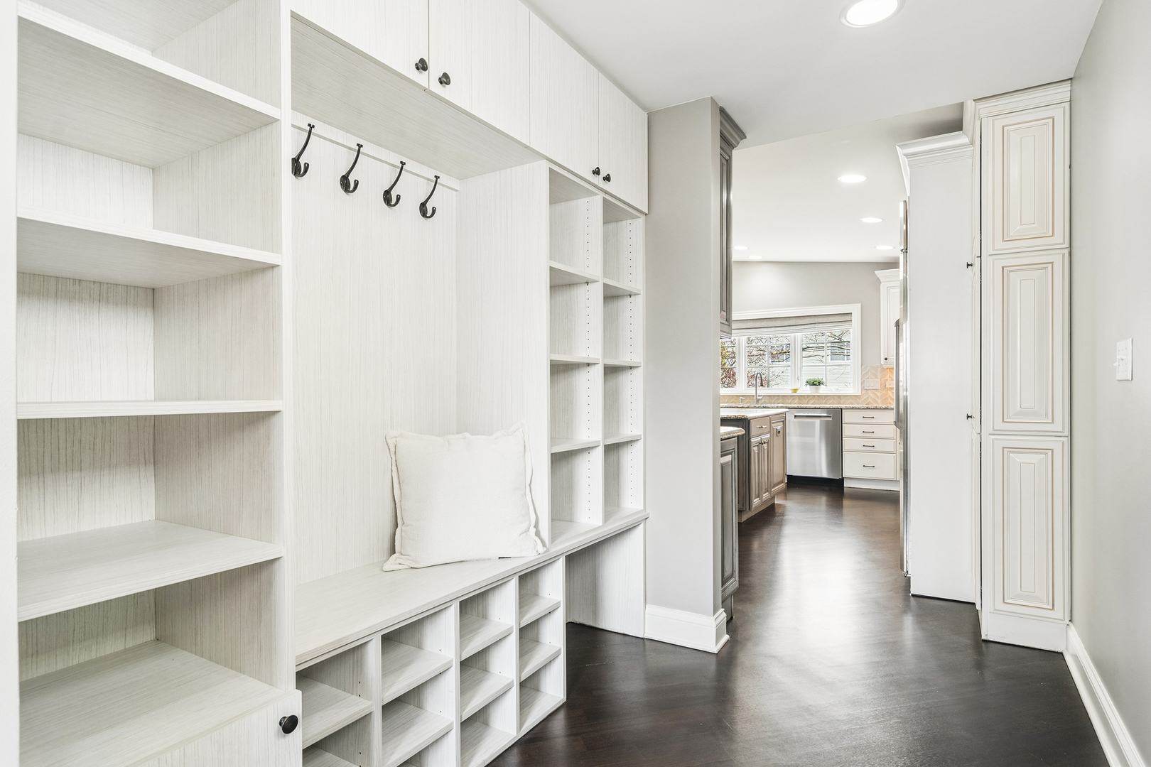 627 S Lincoln Lane, Arlington Heights, IL 60005