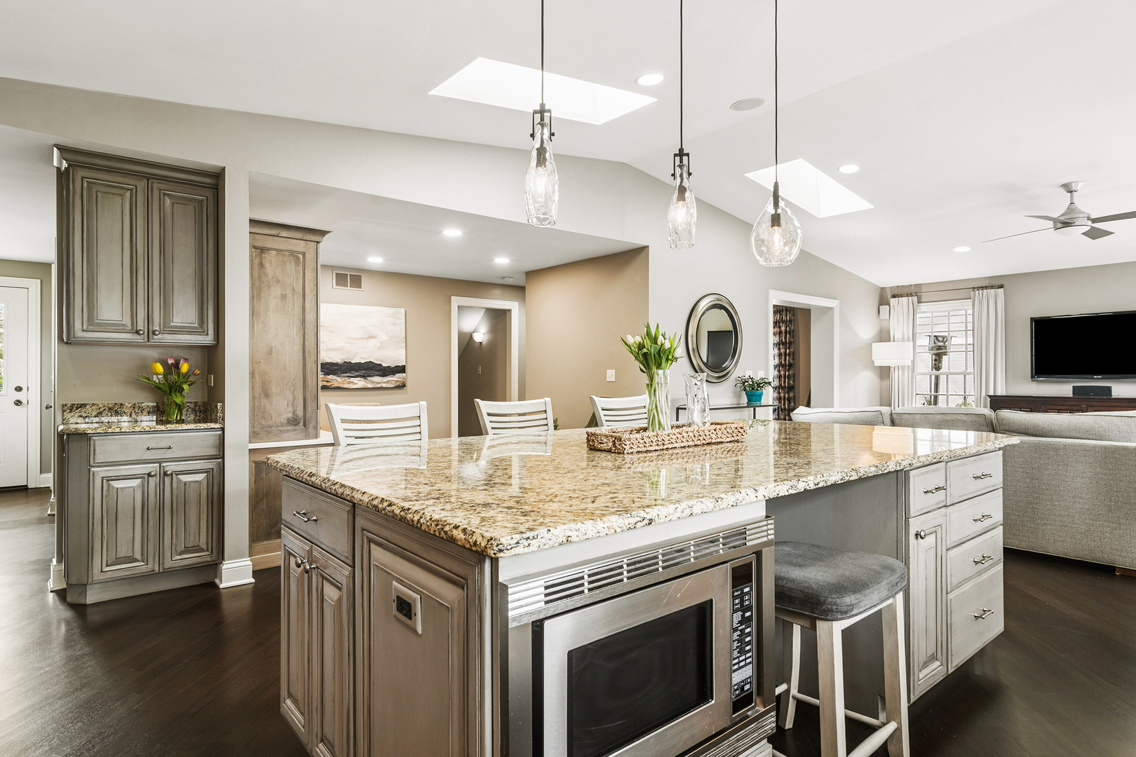 627 S Lincoln Lane, Arlington Heights, IL 60005