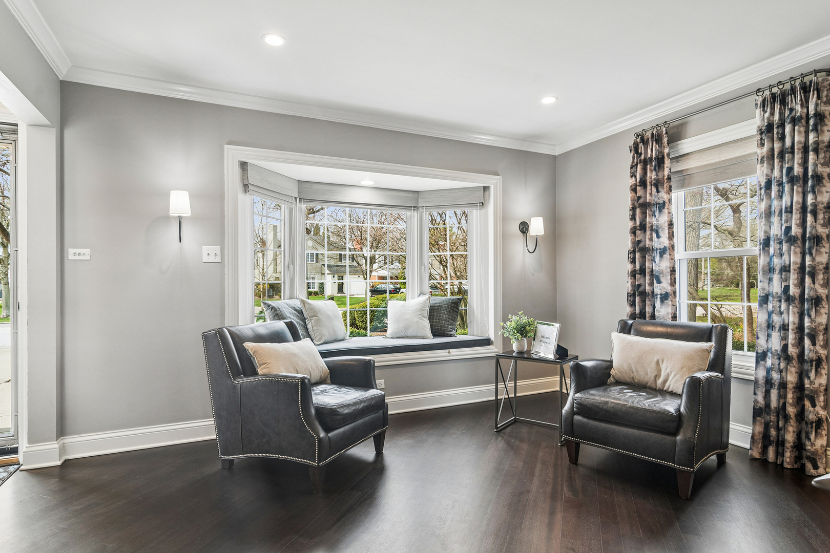 627 S Lincoln Lane, Arlington Heights, IL 60005