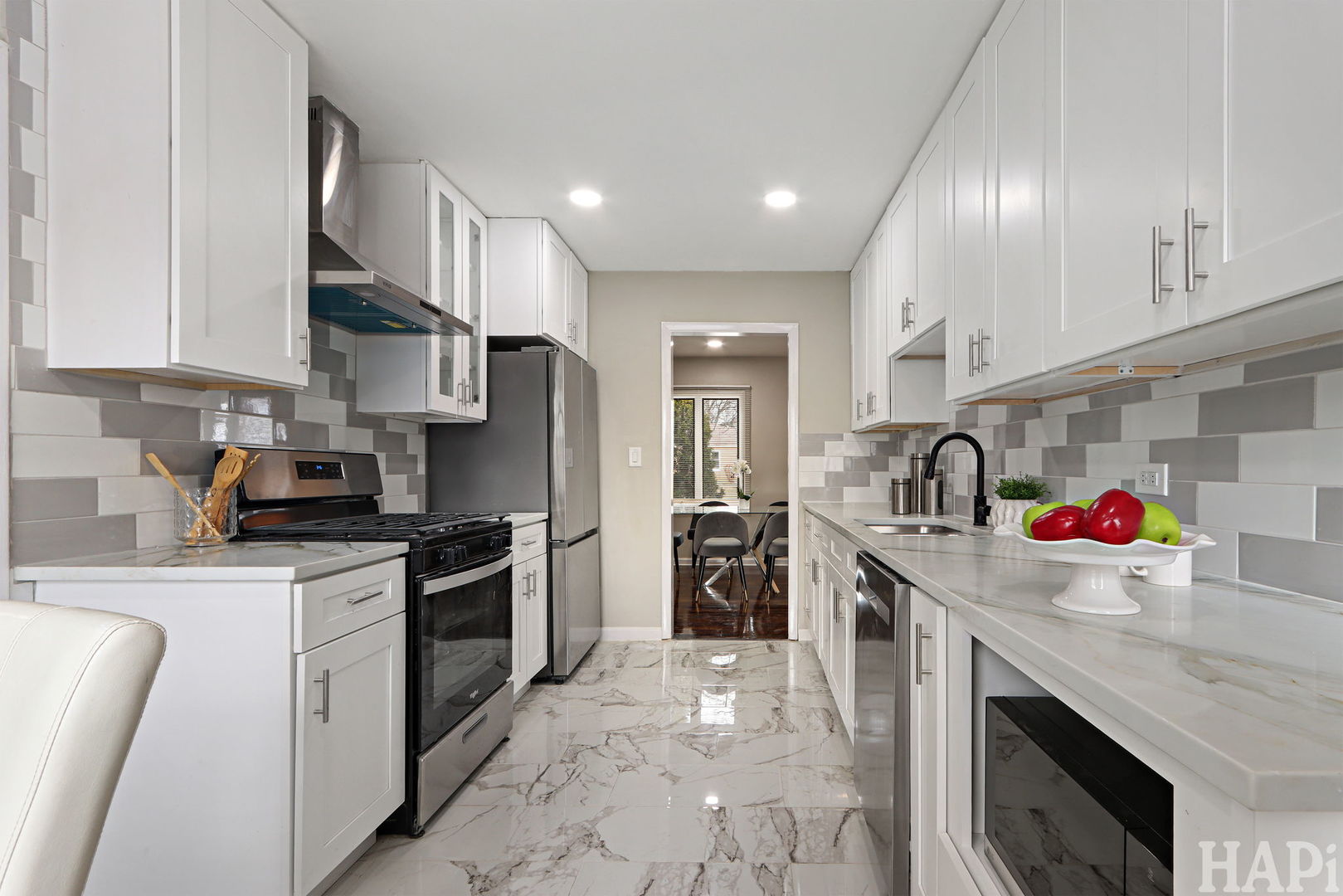 75 Carthage Lane, Hoffman Estates, IL 60169