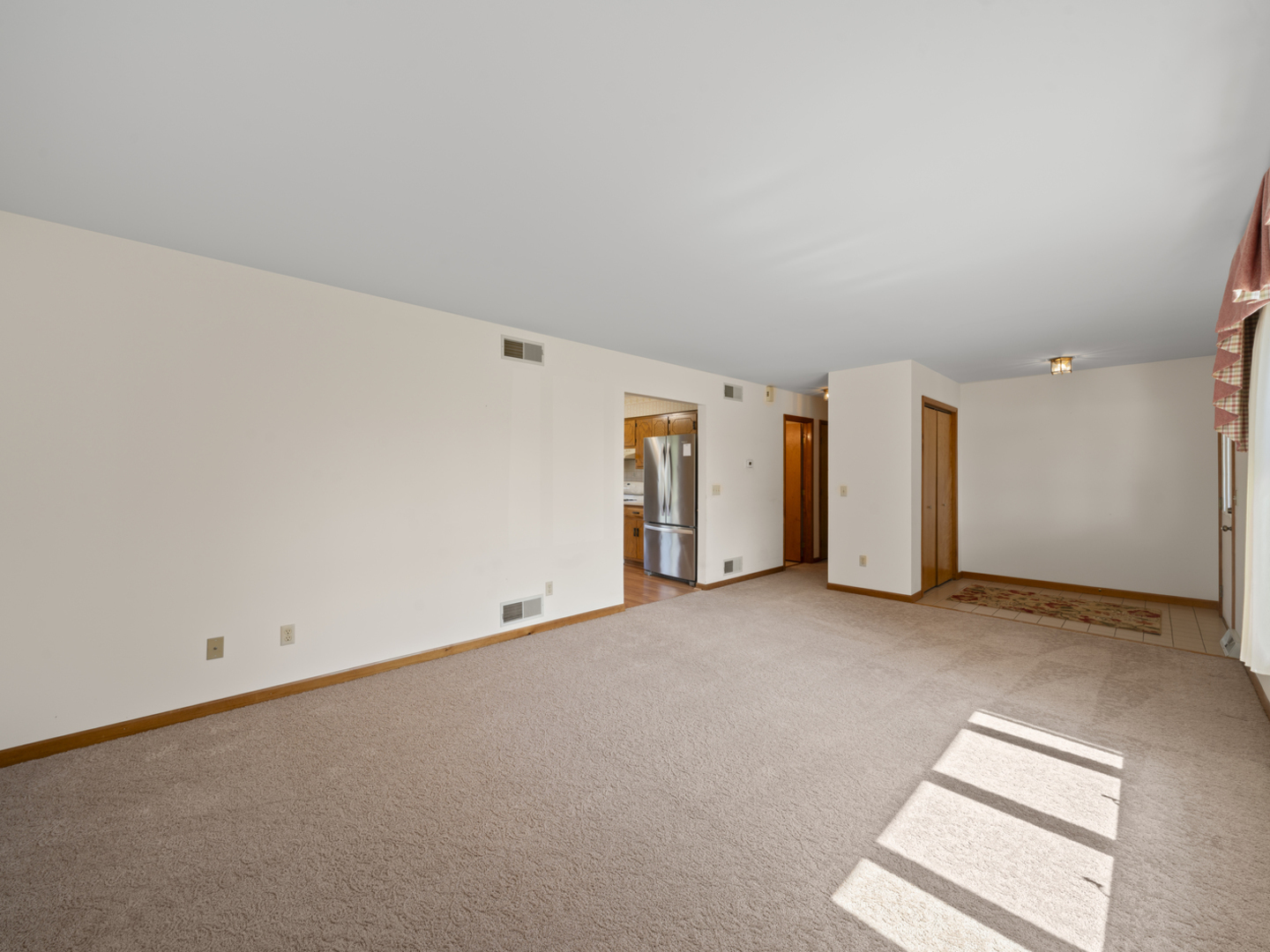 215 Leisure Street, Yorkville, IL 60560