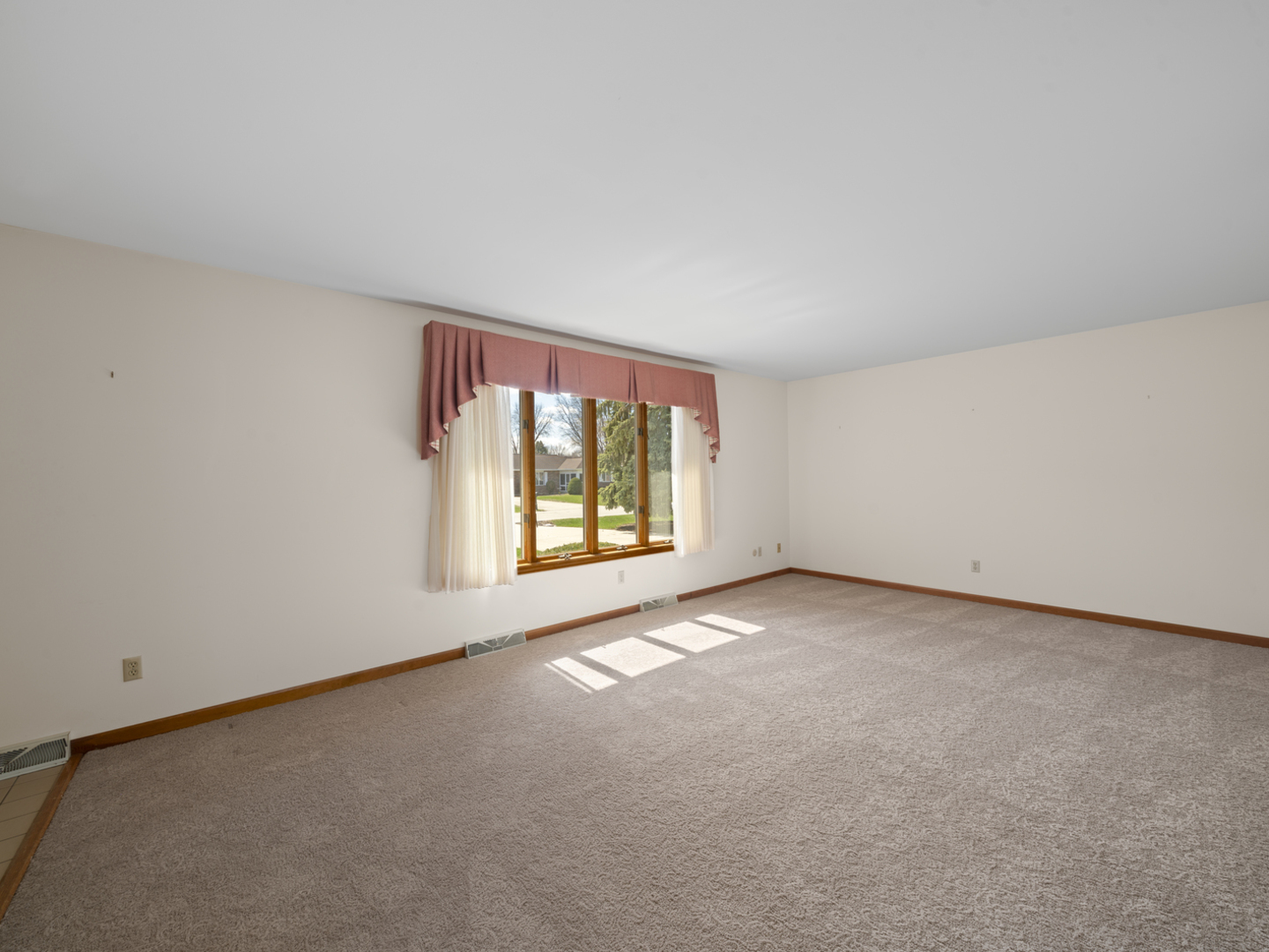 215 Leisure Street, Yorkville, IL 60560