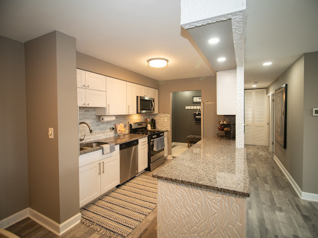 1056 N Mill Street #304, Naperville, IL 60563