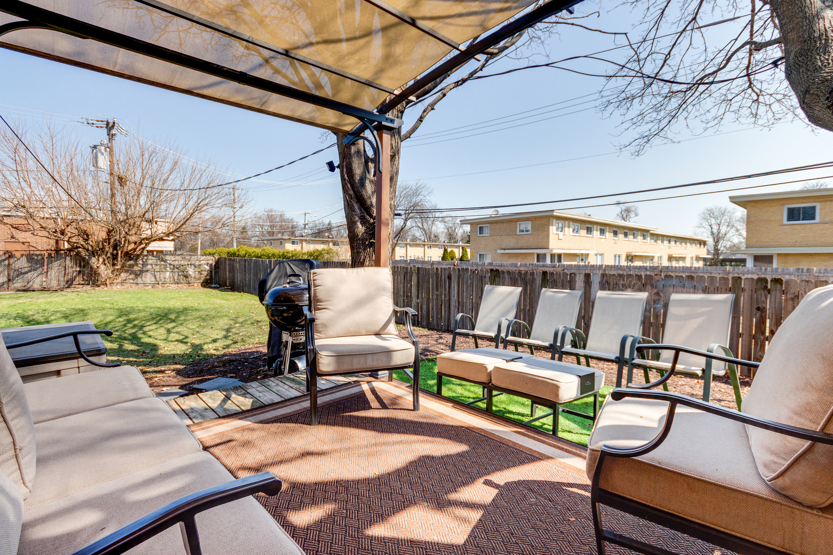 1240 N Boxwood Drive, Mount Prospect, IL 60056