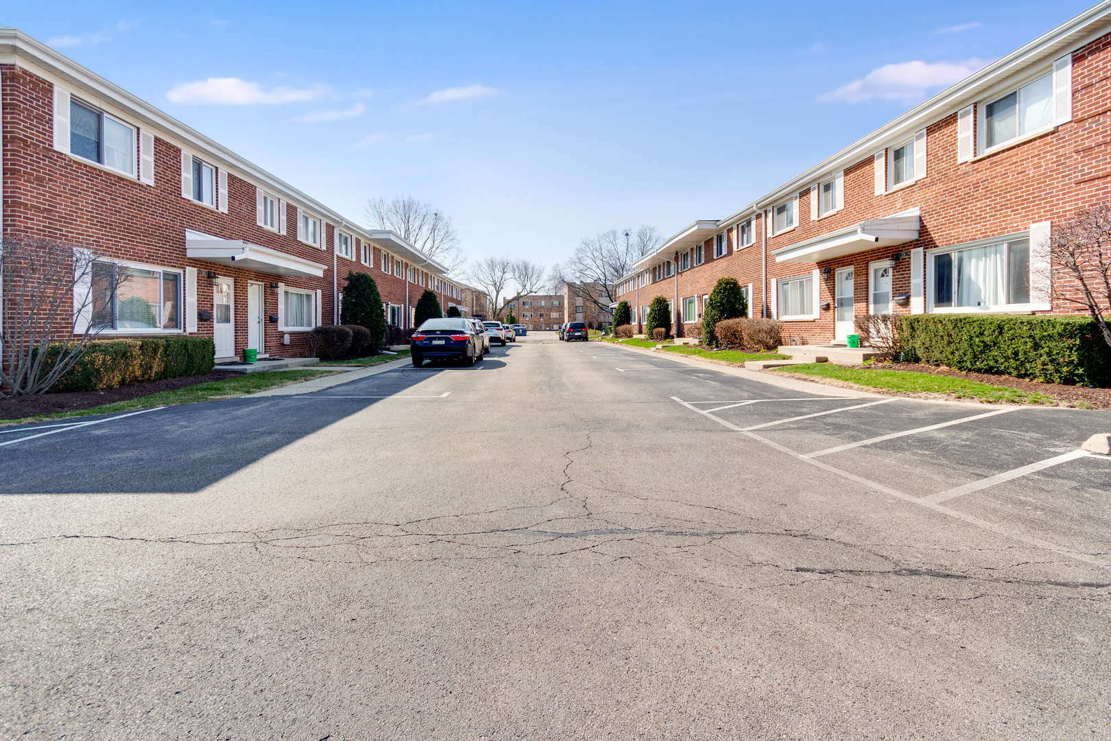 1240 N Boxwood Drive, Mount Prospect, IL 60056