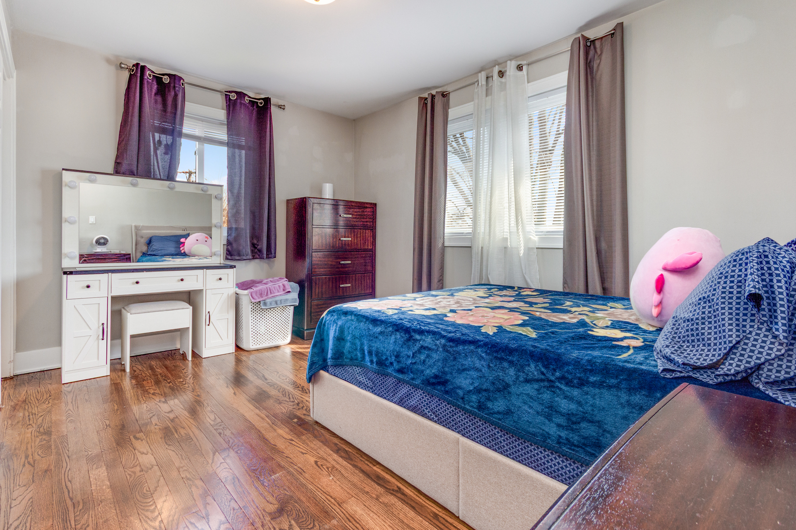 1240 N Boxwood Drive, Mount Prospect, IL 60056