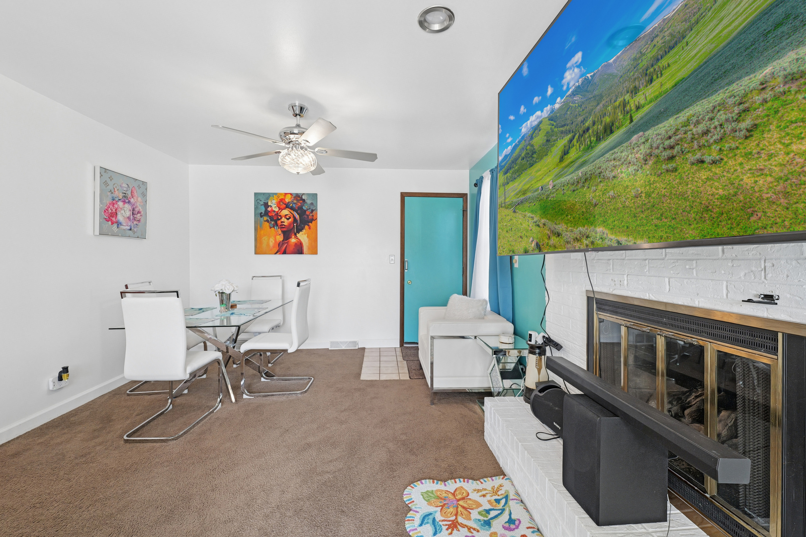 861 Boone Drive, Carol Stream, IL 60188