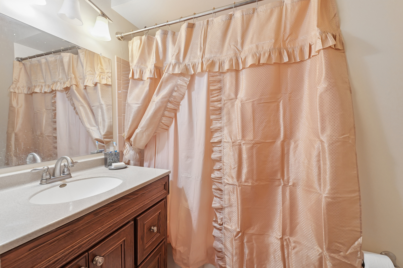 861 Boone Drive, Carol Stream, IL 60188