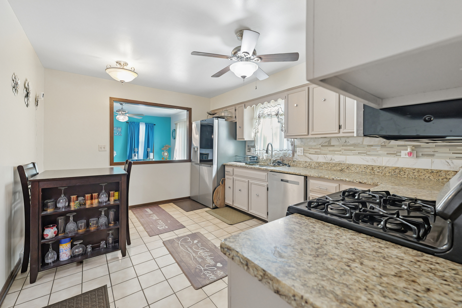 861 Boone Drive, Carol Stream, IL 60188