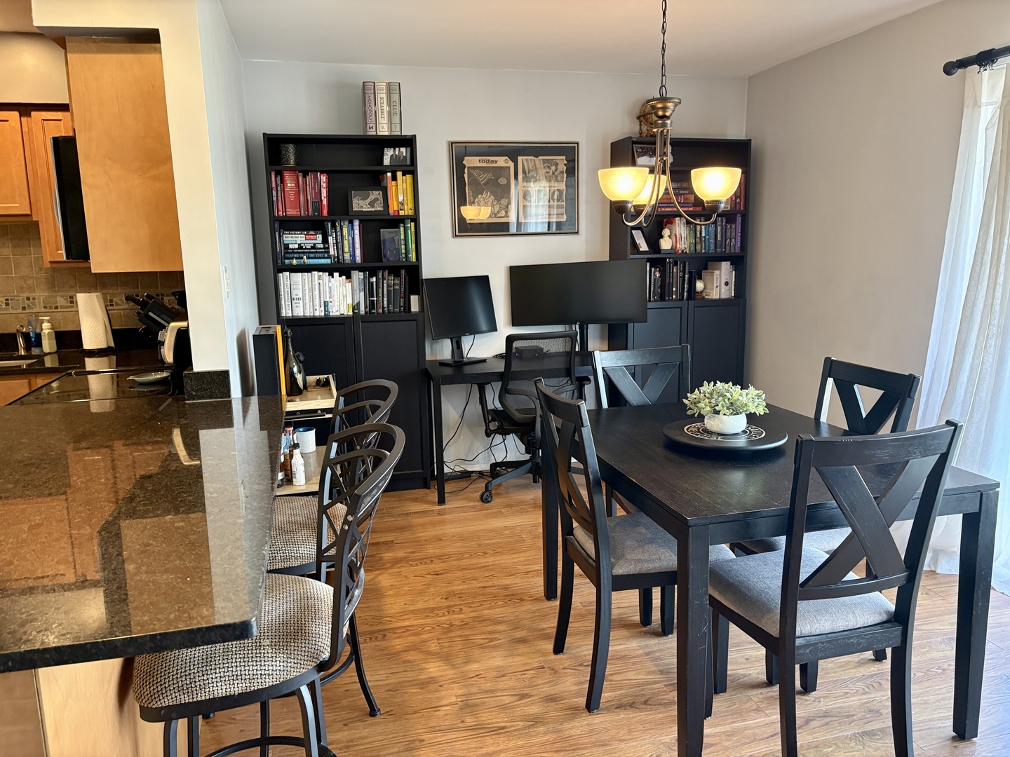 5806A Wolf Road #4, Western Springs, IL 60558