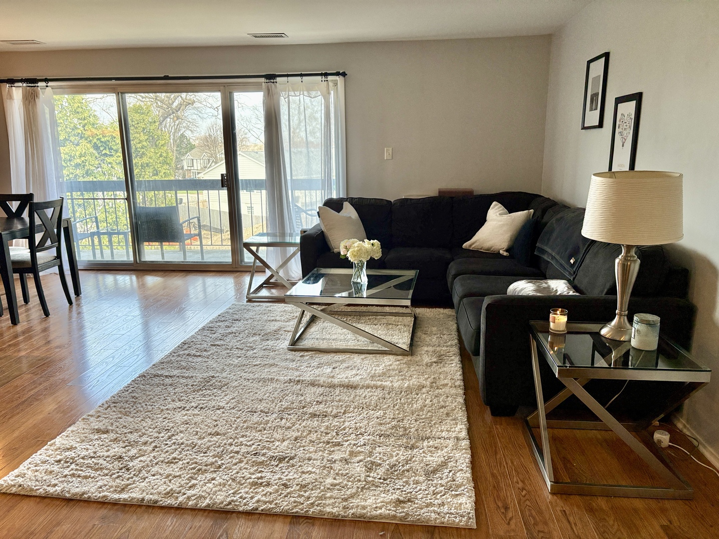 5806A Wolf Road #4, Western Springs, IL 60558