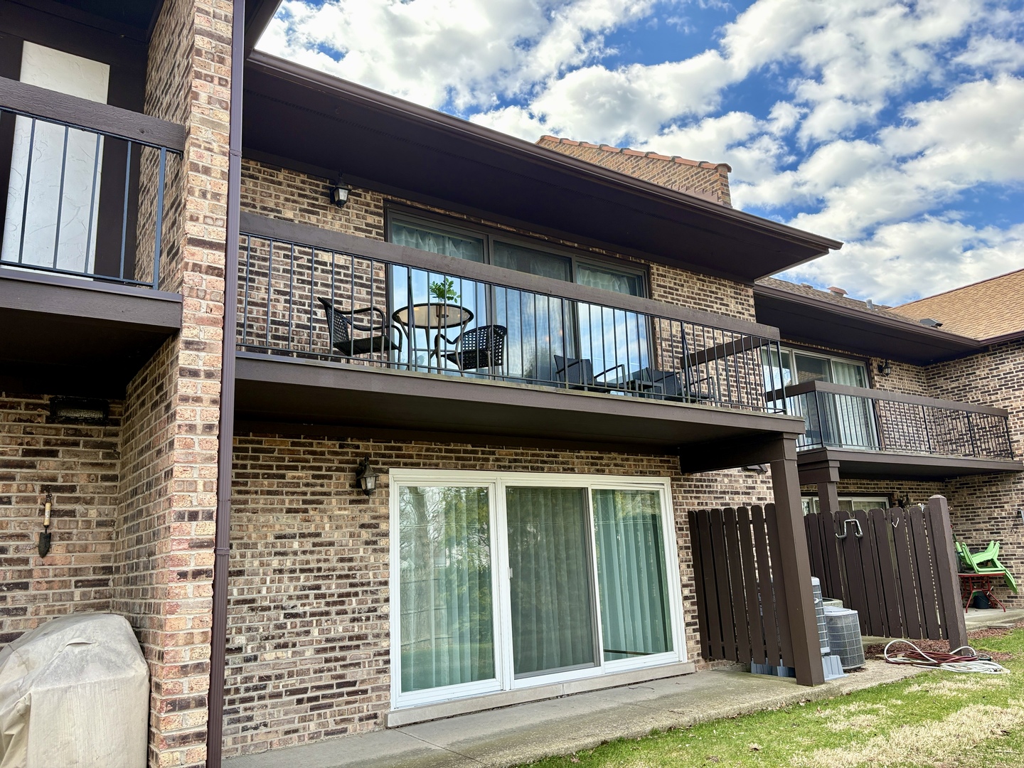 5806A Wolf Road #4, Western Springs, IL 60558