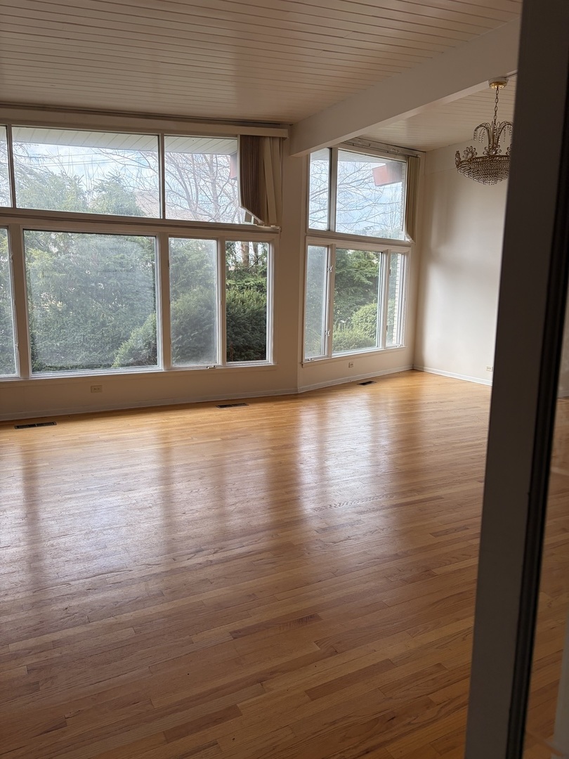 15601 108th Avenue #B, Orland Park, IL 60467