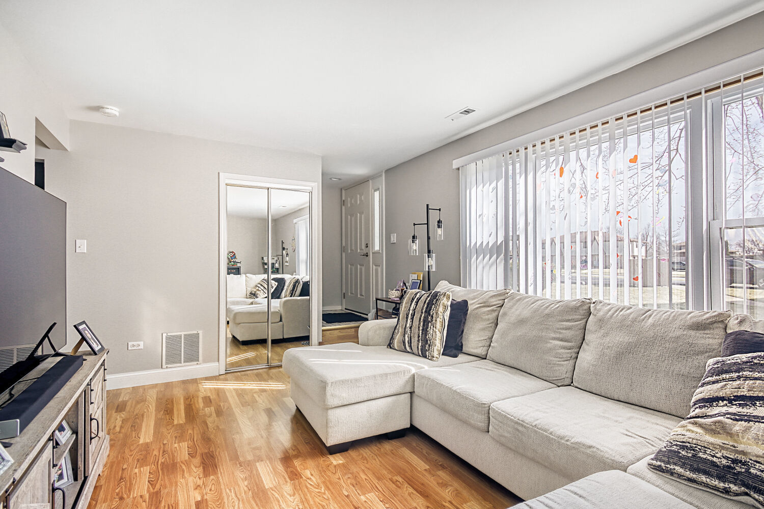 8475 162nd Place #1, Tinley Park, IL 60487