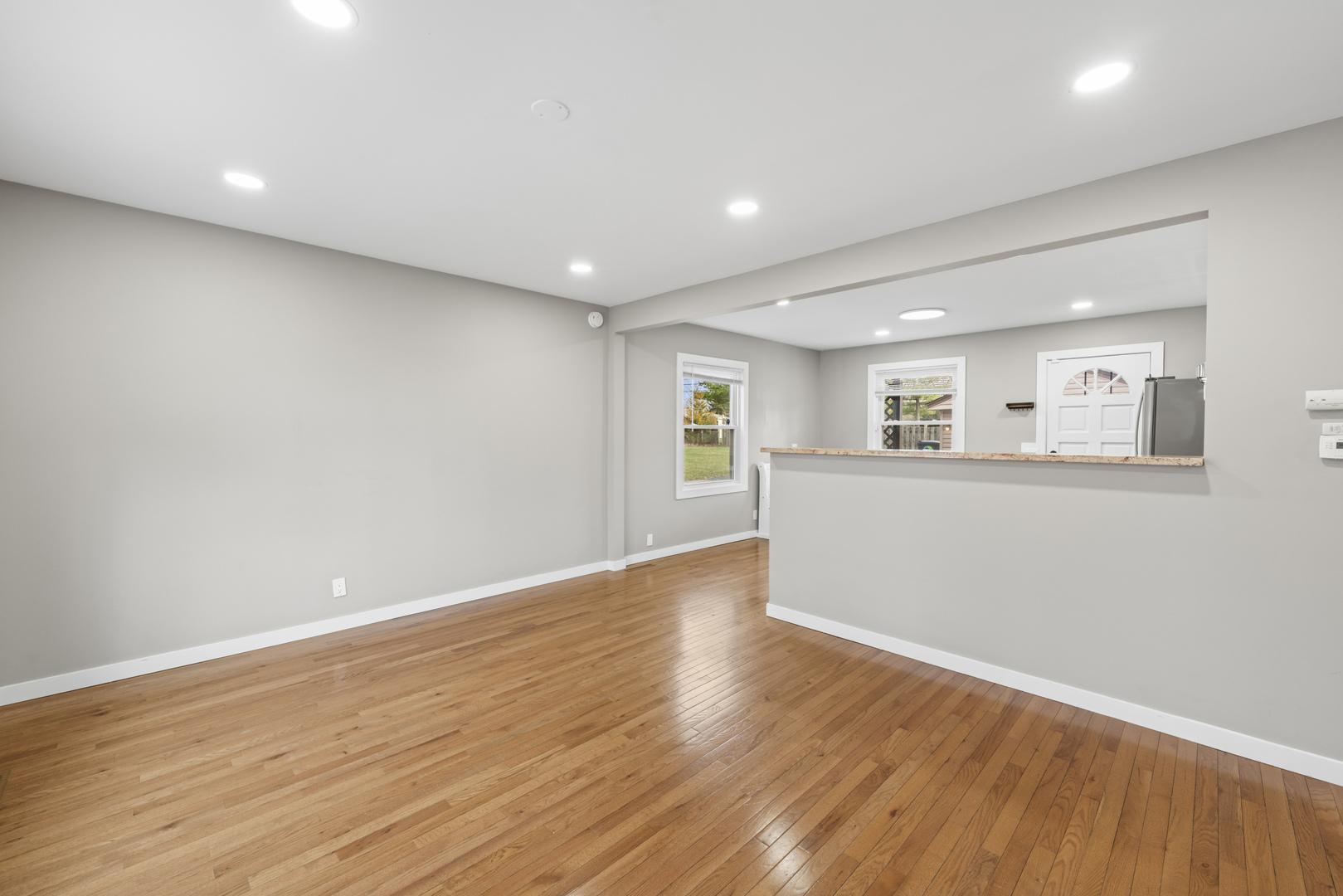 25 Mccabe Drive, Streamwood, IL 60107