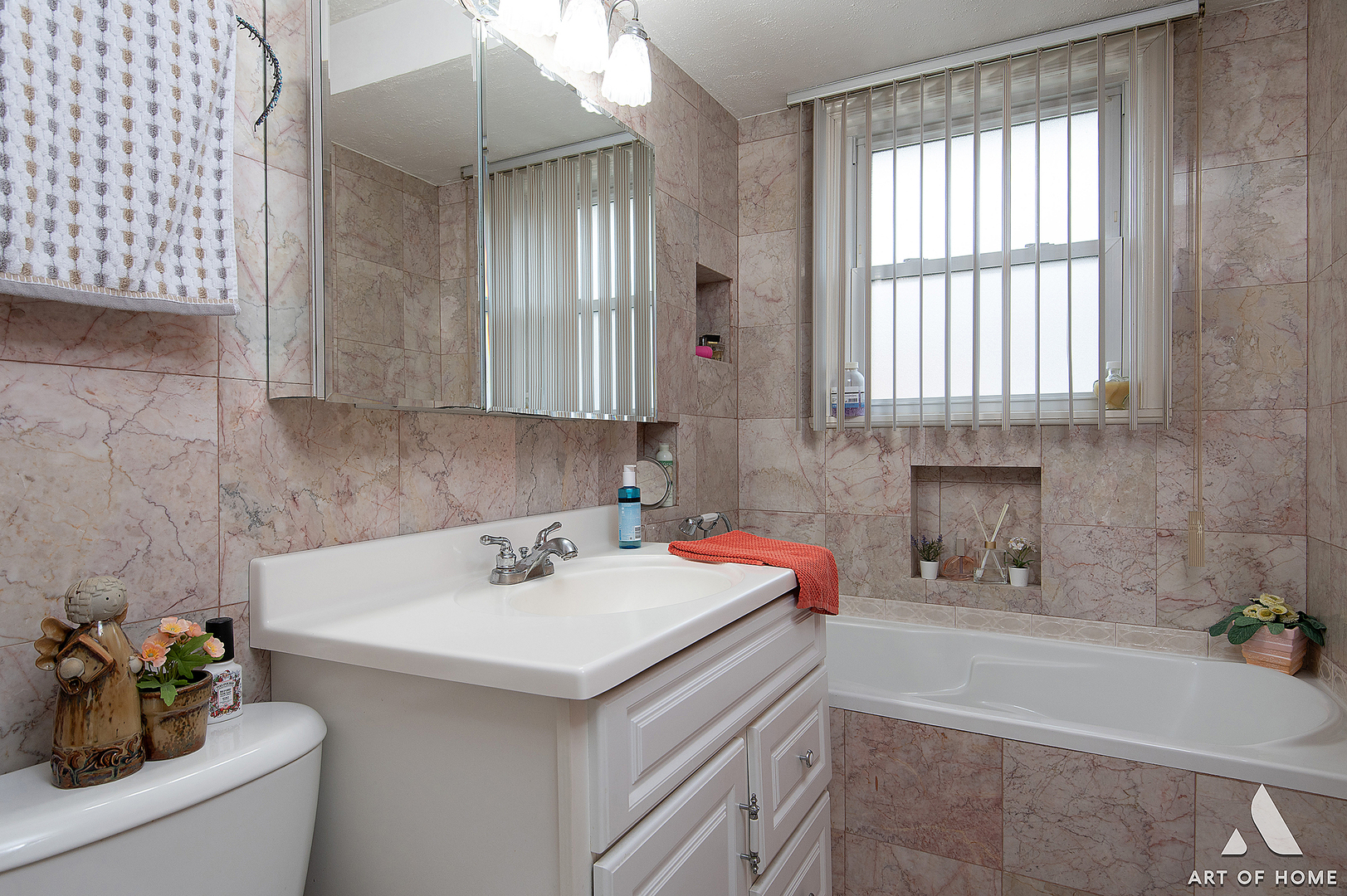 3133 N Lee Street, Franklin Park, IL 60131