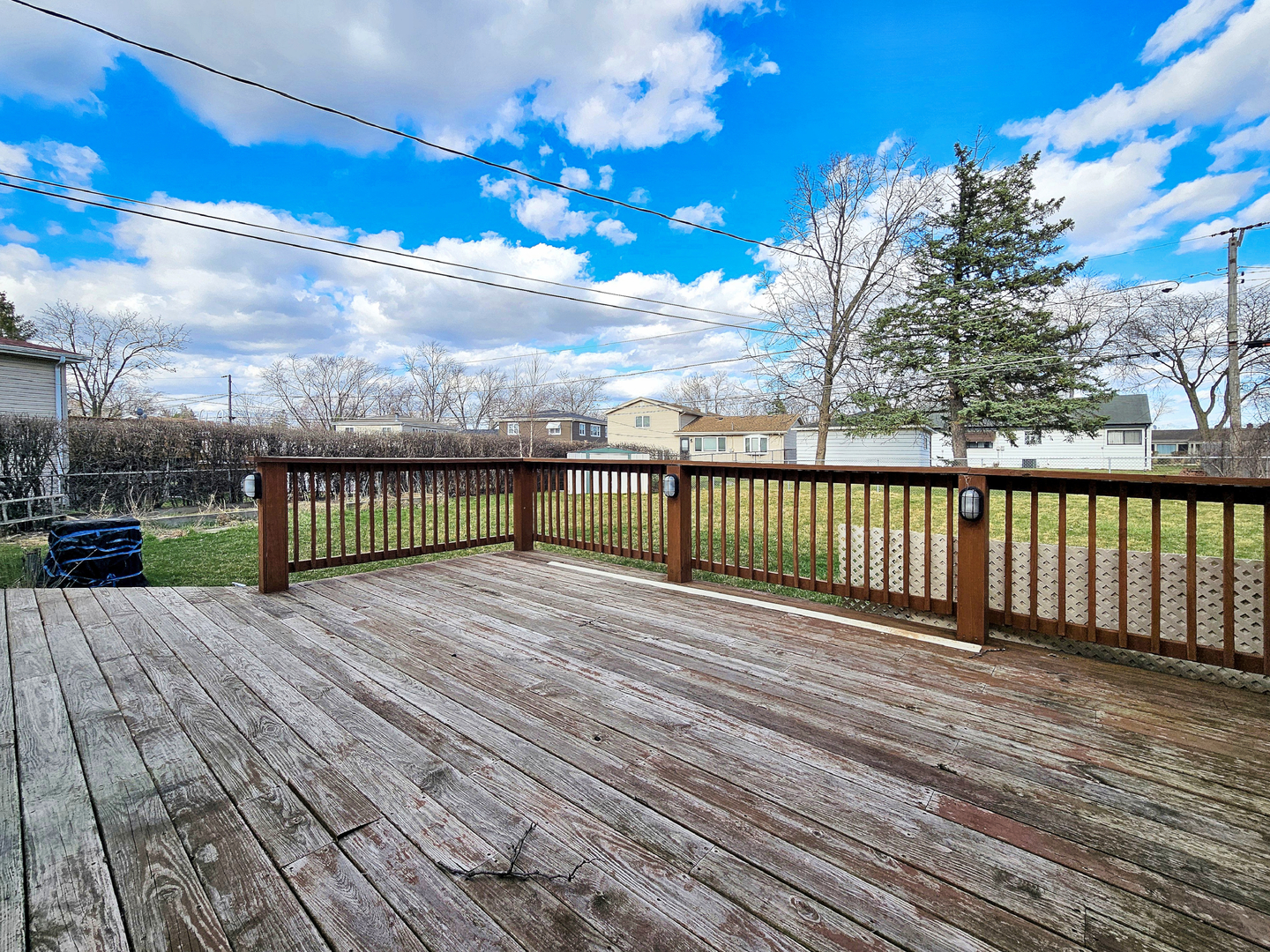 357 N PIONEER Drive, Addison, IL 60101