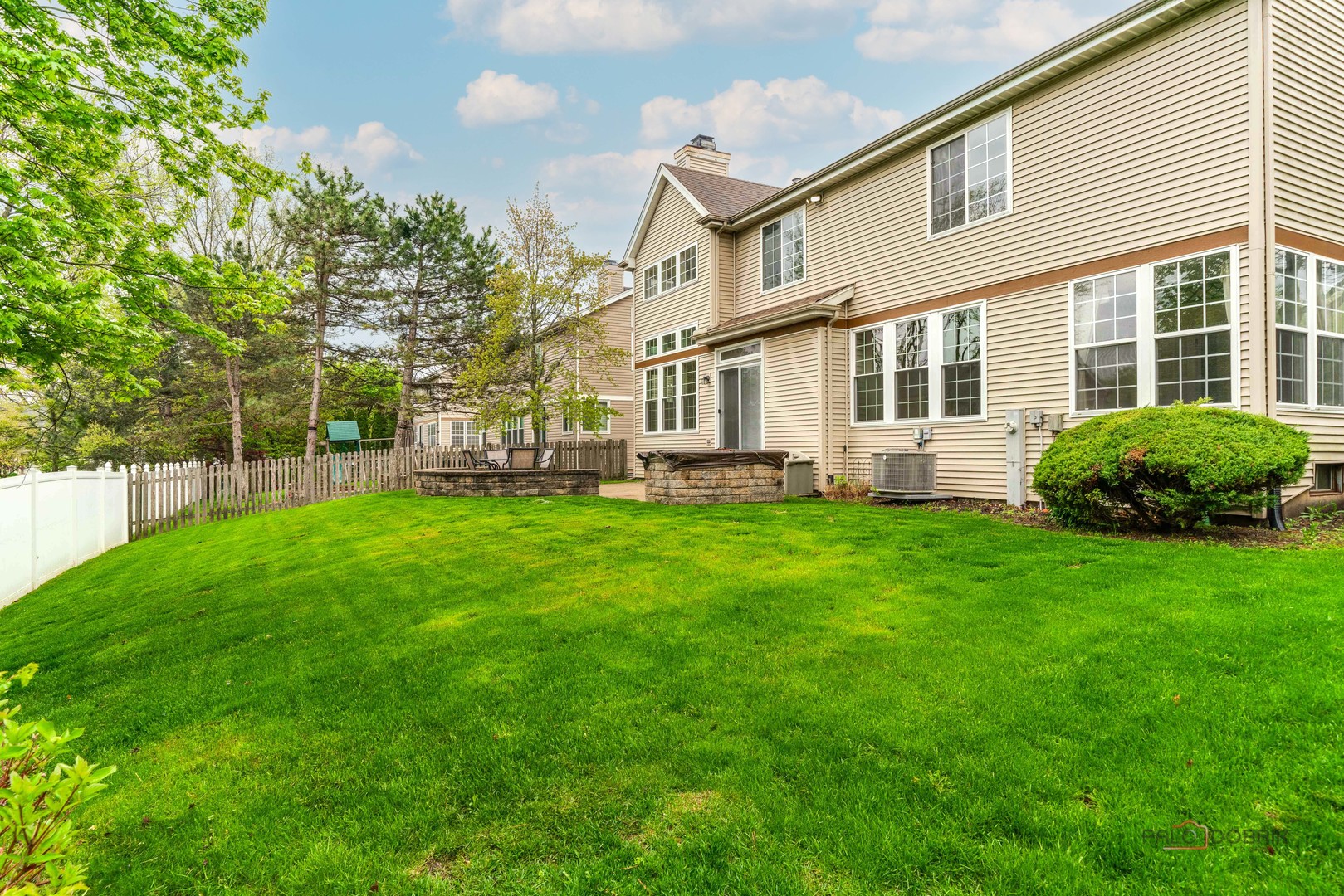 251 Lenox Lane, Mundelein, IL 60060