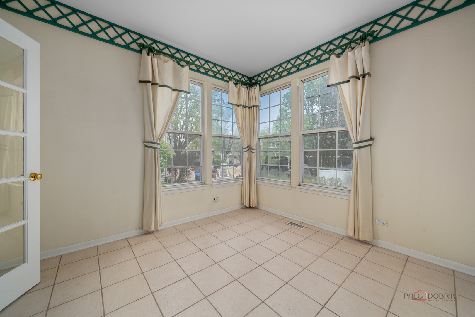 251 Lenox Lane, Mundelein, IL 60060