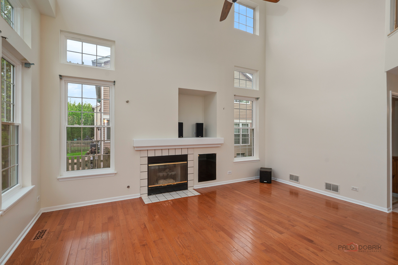 251 Lenox Lane, Mundelein, IL 60060