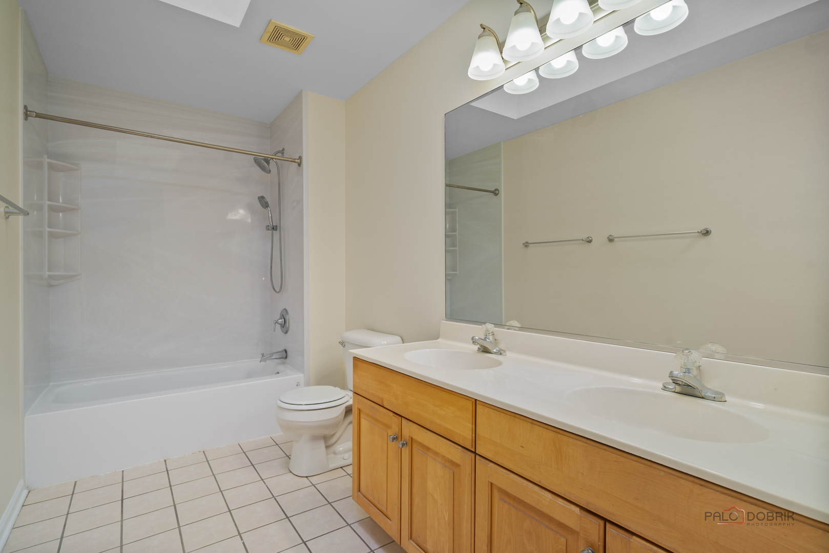 251 Lenox Lane, Mundelein, IL 60060