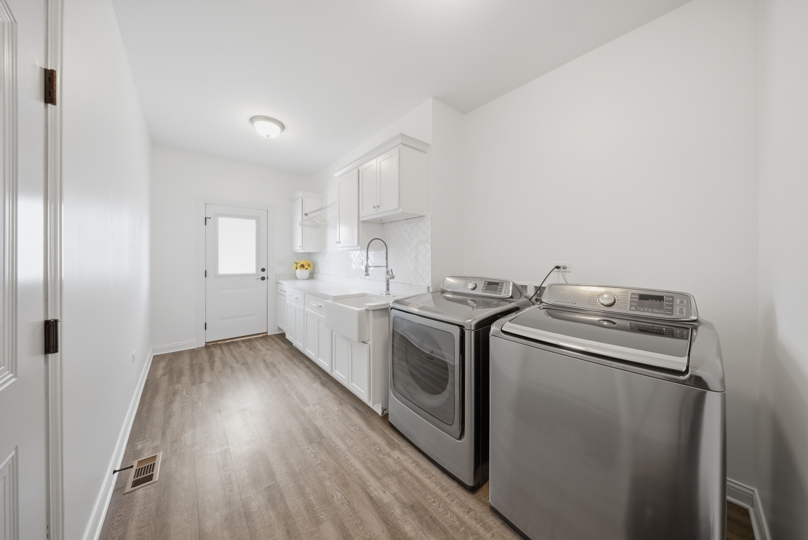 13042 Birch Path Court, Lemont, IL 60439