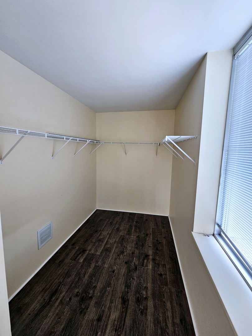 1640 MAPLE Avenue #502, Evanston, IL 60201