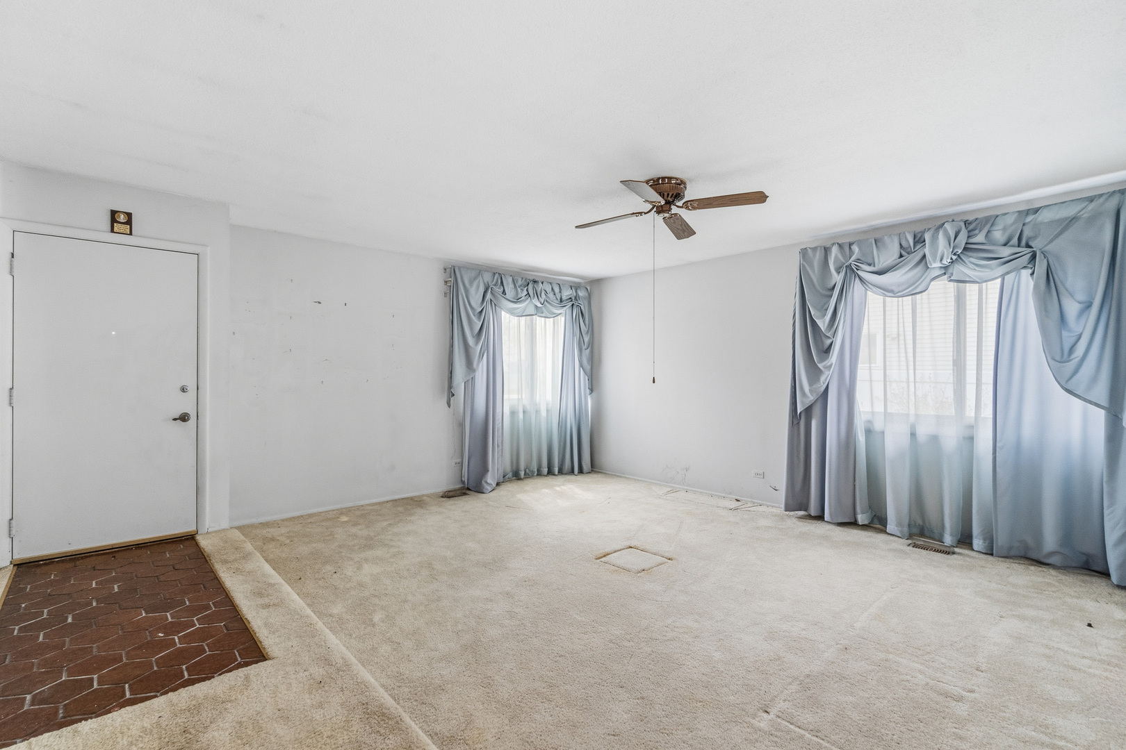 1640 E Andover Drive, Hanover Park, IL 60133