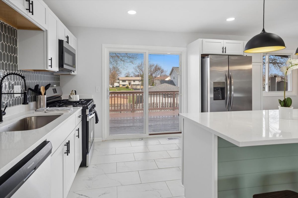 112 Placid Avenue, Glendale Heights, IL 60139