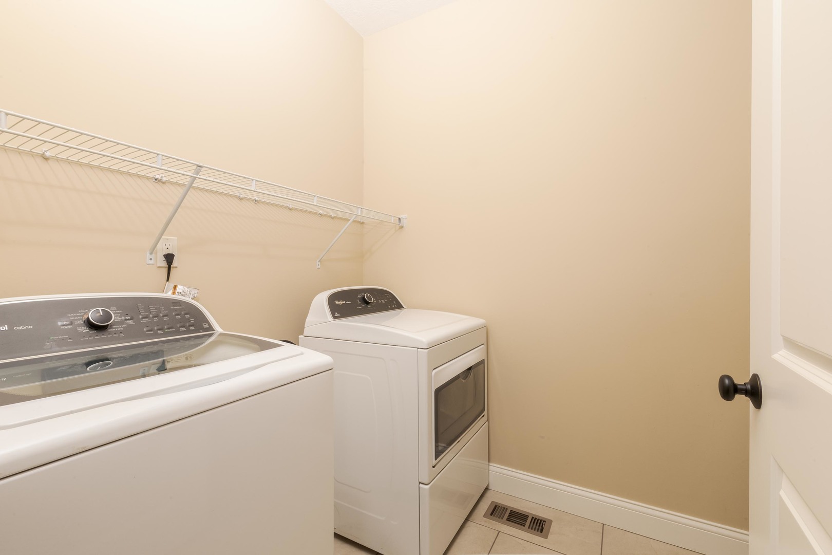 19 Red Maple Court, Bloomington, IL 61705