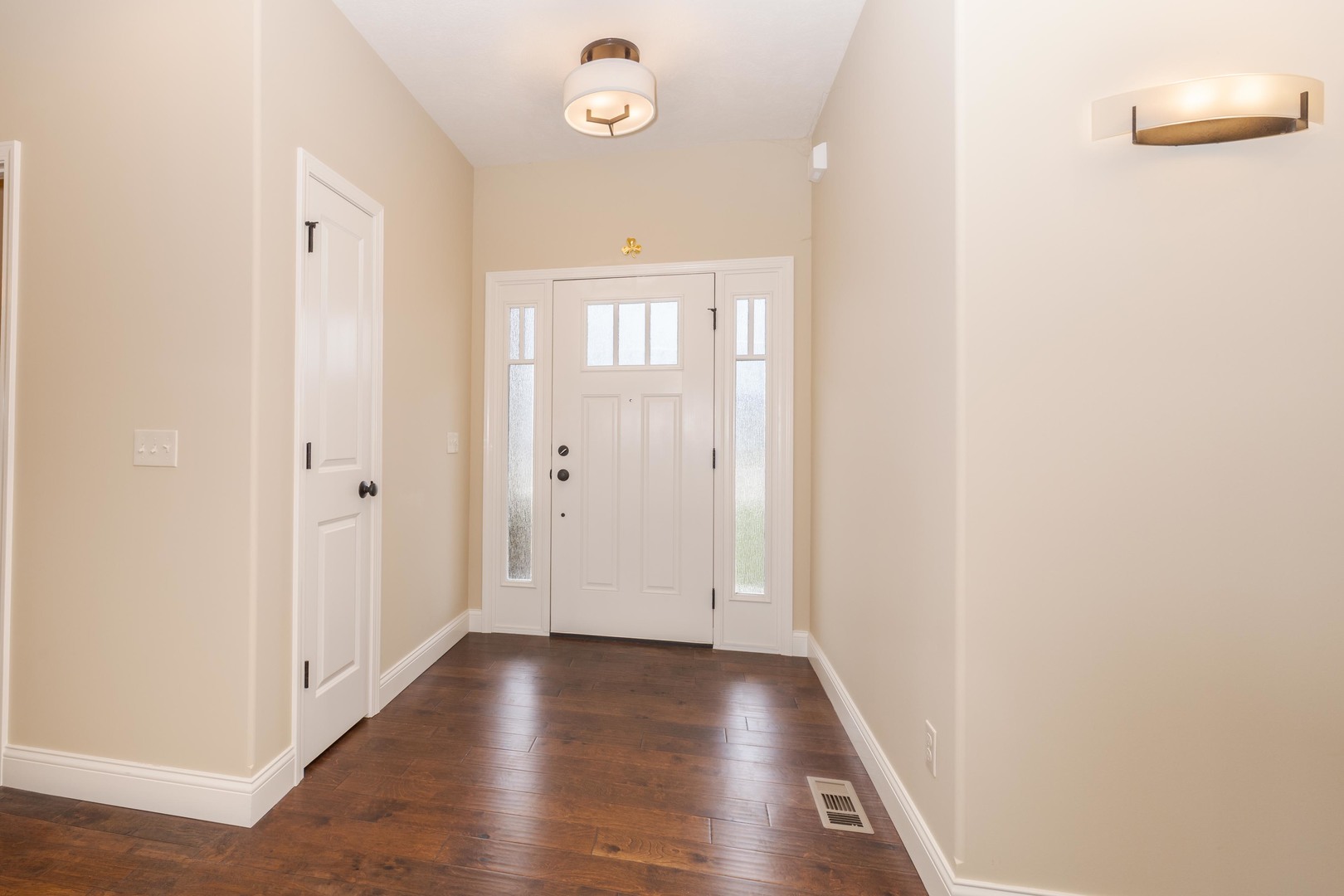 19 Red Maple Court, Bloomington, IL 61705