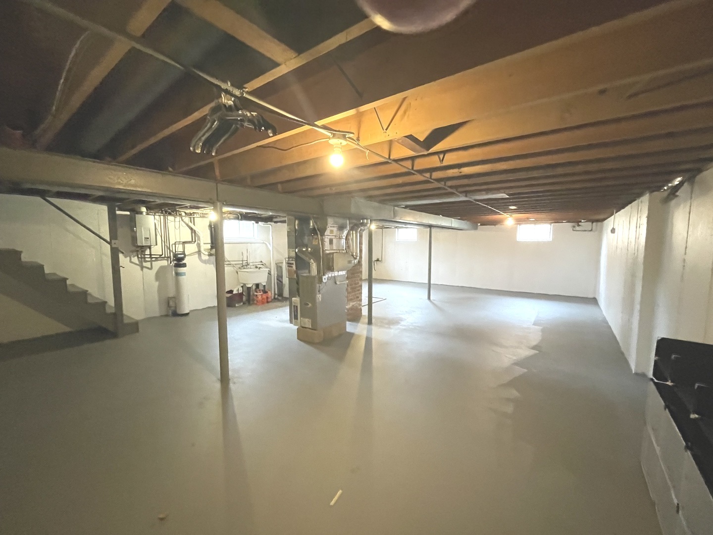 594 W Comstock Avenue, Elmhurst, IL 60126