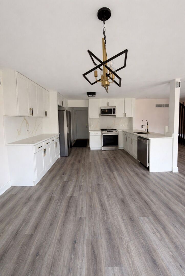 8925 Pheasant Lake Drive, Tinley Park, IL 60487