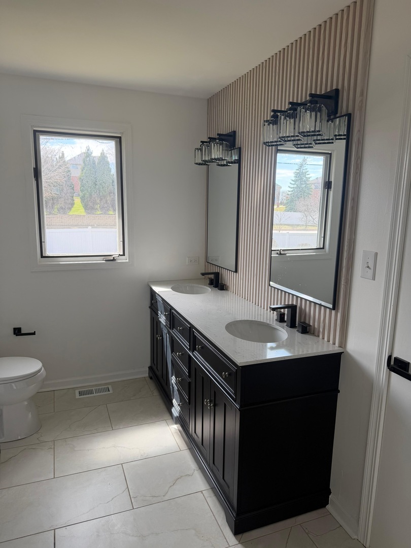 8925 Pheasant Lake Drive, Tinley Park, IL 60487